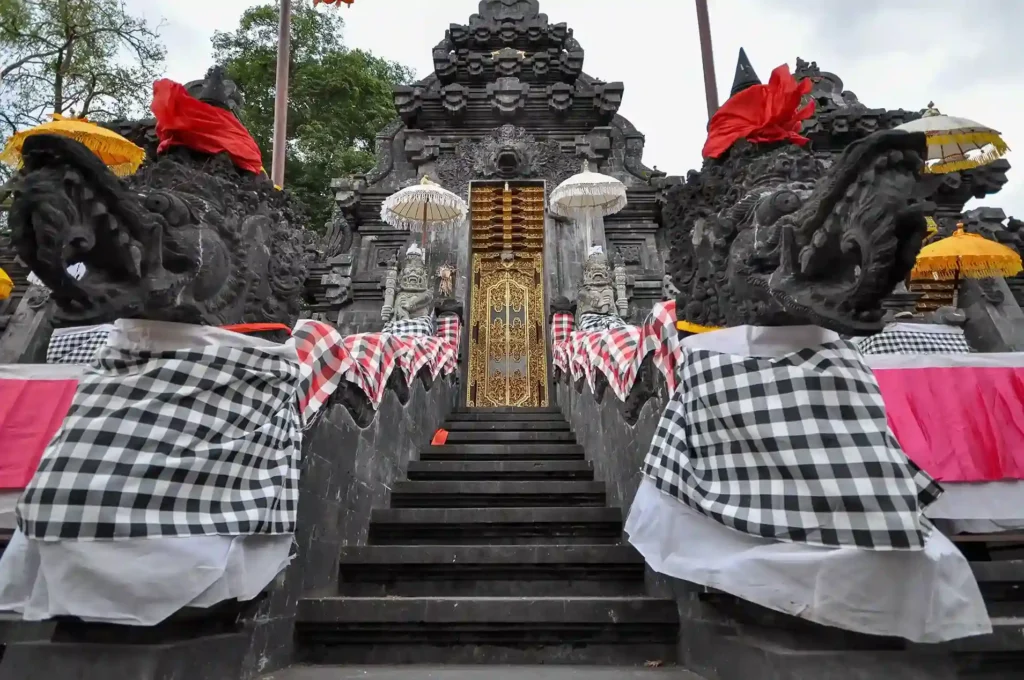 Symbolism in Bali Buddha Statues