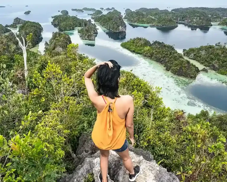 Essential Packing for Your Raja Ampat Liveaboard Expedition
